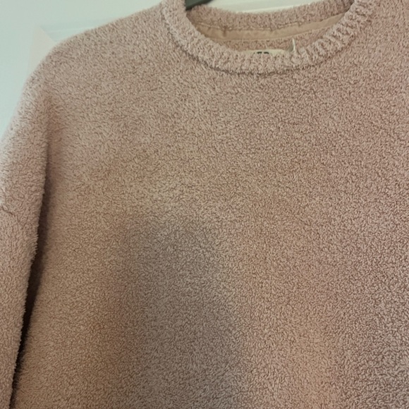 UGG Fuzzy Pink Pullover - Picture 6 of 6